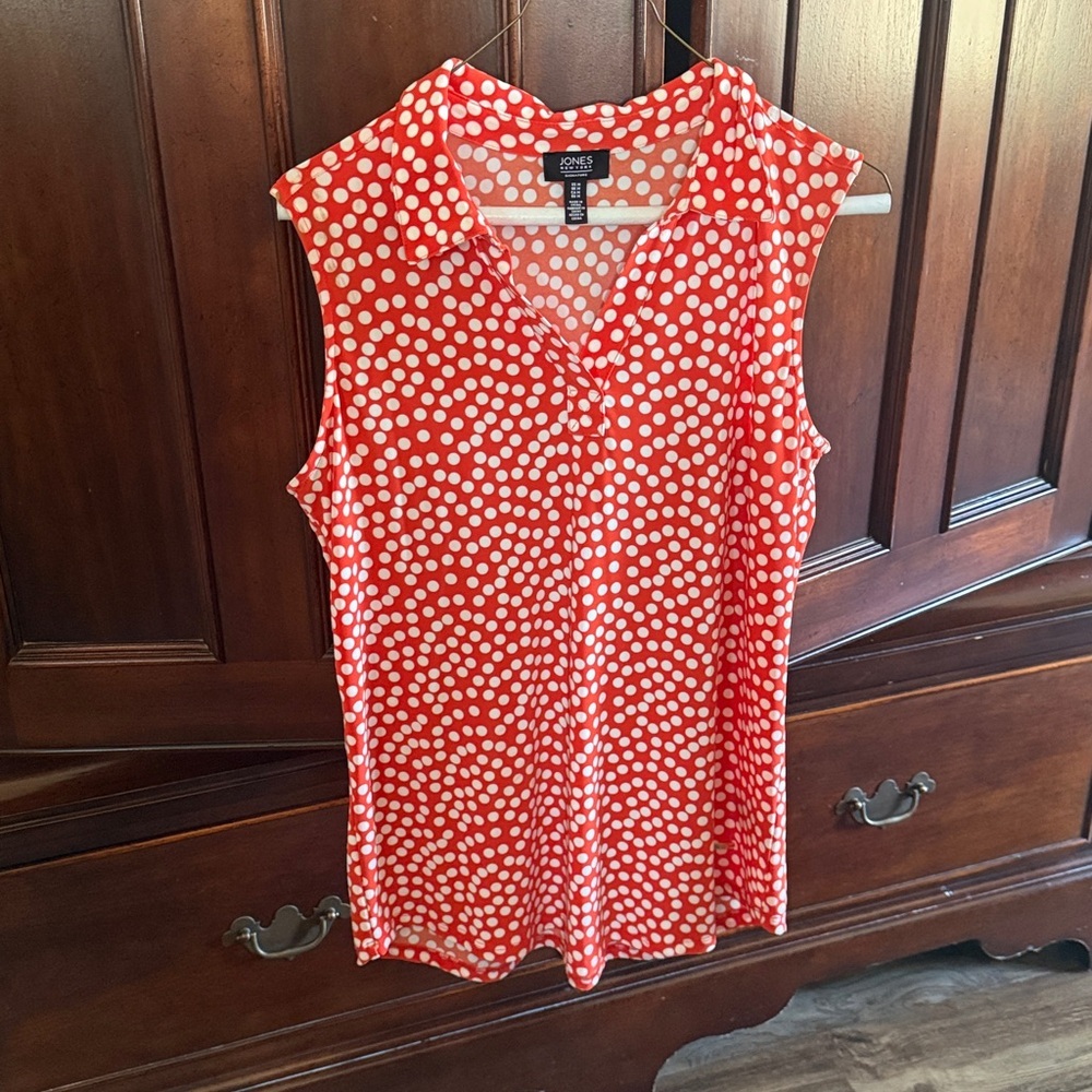 JONES NEW YORK ladies sleeveless polkadot blouse, NWOT perfect condition size M - Picture 3 of 8